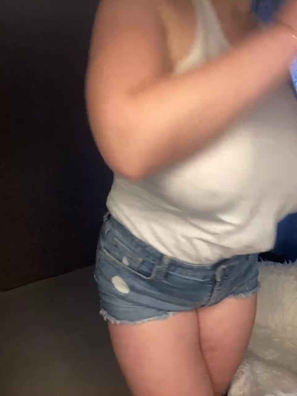 View or download file viki_tiki_tak on 2023-10-15 from bongacams