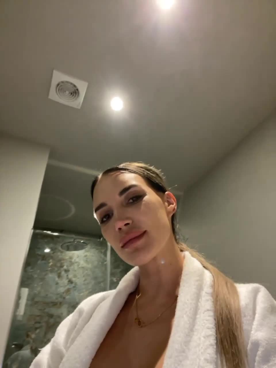 View or download file amarulla on 2023-10-16 from bongacams