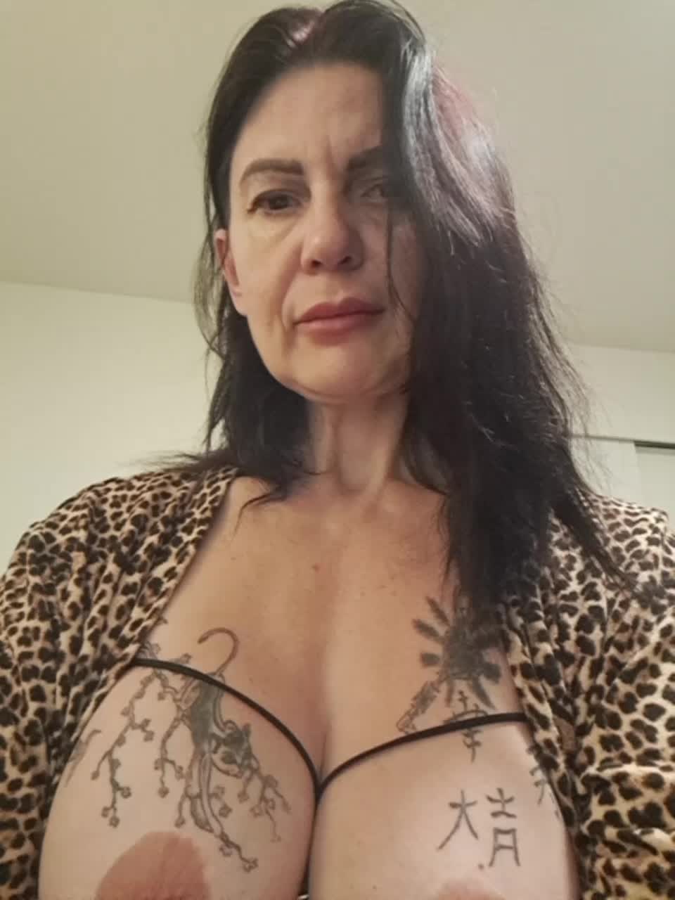 View or download file koks69a on 2023-10-16 from bongacams