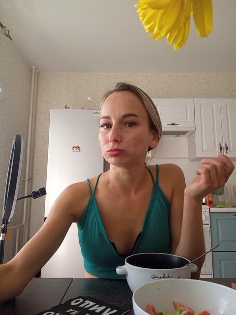 View or download file marysiaxxx on 2023-10-16 from bongacams