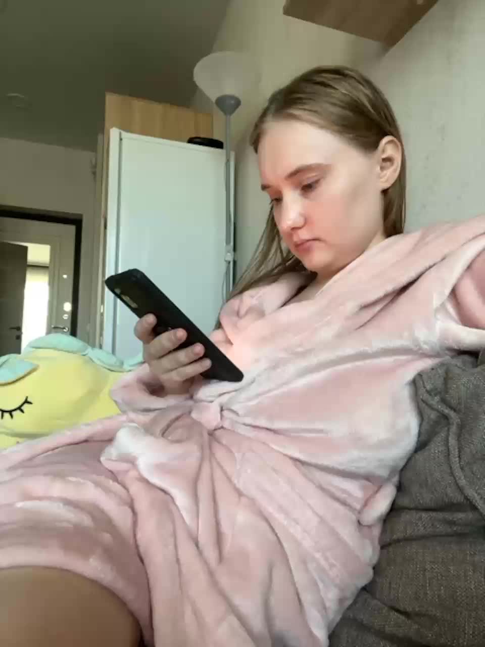 View or download file angelinakuny on 2023-10-20 from bongacams