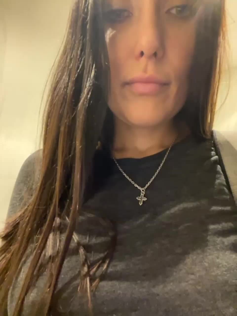 View or download file linahelen on 2023-10-20 from bongacams