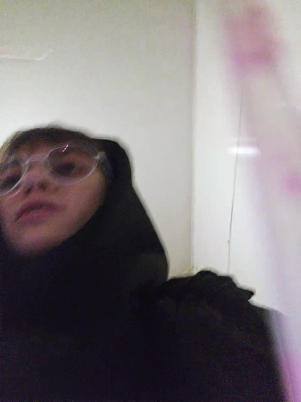 View or download file lolymolly on 2023-10-20 from bongacams