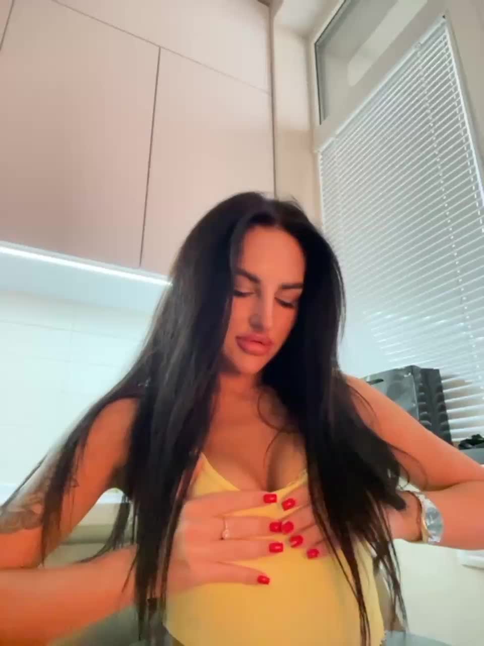 View or download file sweetkira25 on 2023-10-20 from bongacams