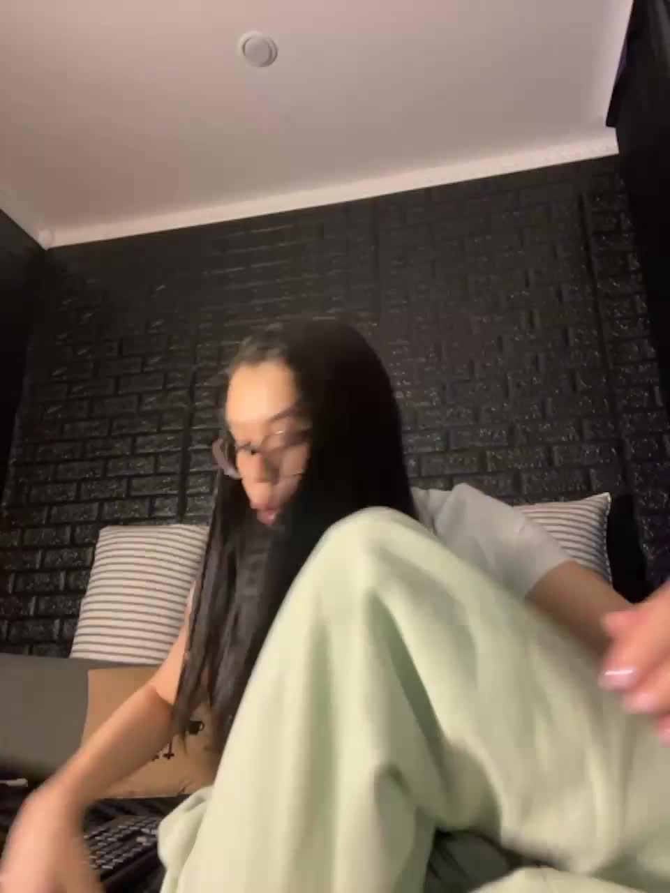 View or download file vero19nika on 2023-10-21 from bongacams