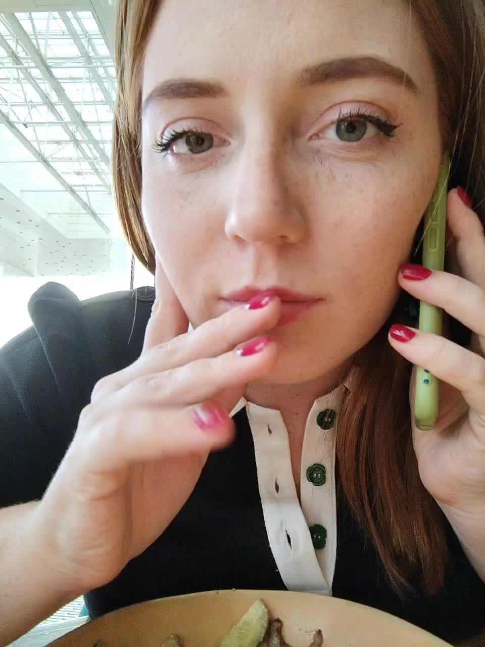 View or download file zlatalata on 2023-10-23 from bongacams