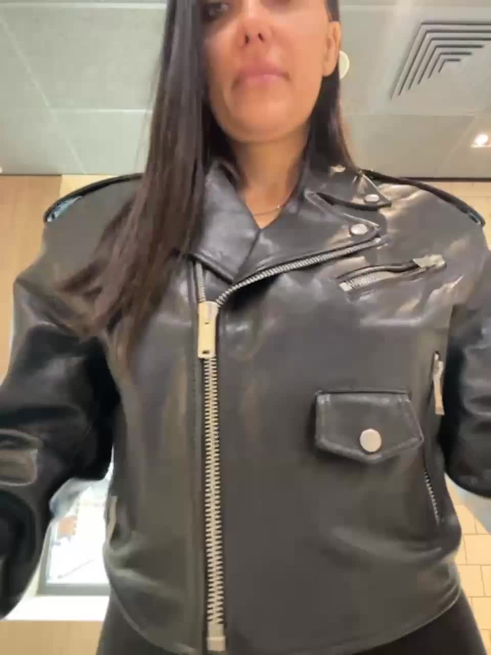 View or download file linahelen on 2023-10-24 from bongacams