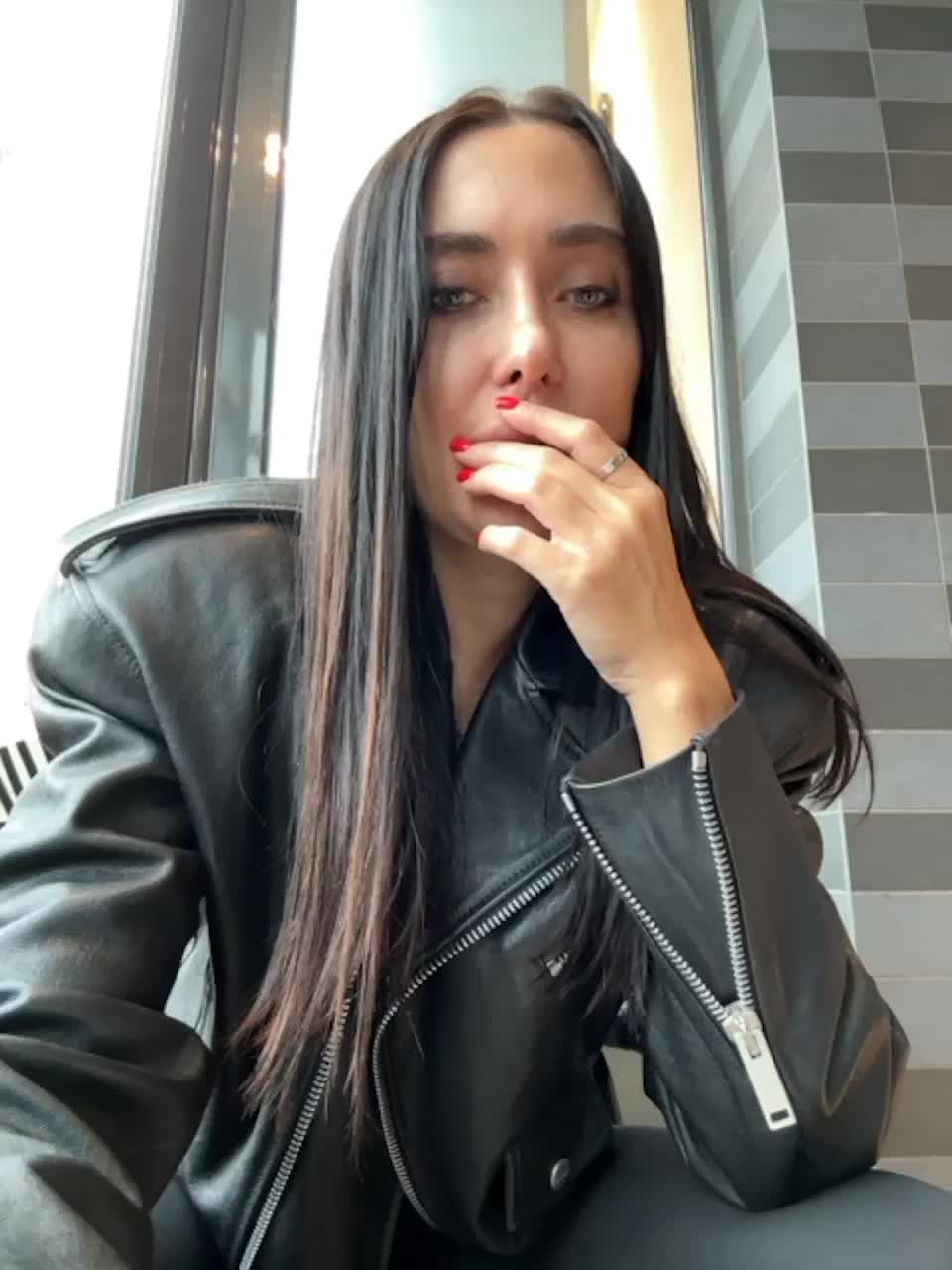 View or download file linahelen on 2023-10-24 from bongacams