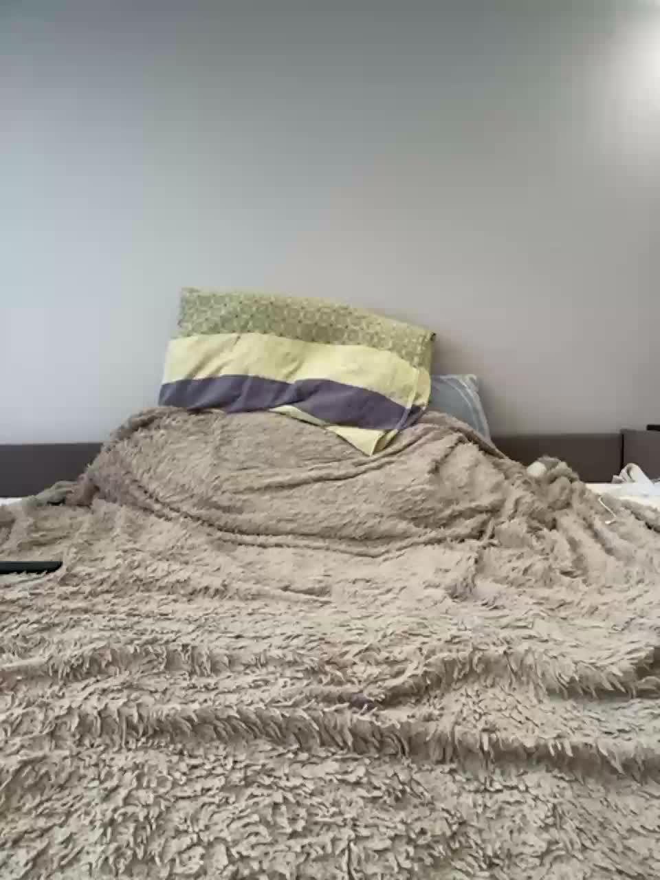 View or download file milaa1998 on 2023-10-24 from bongacams