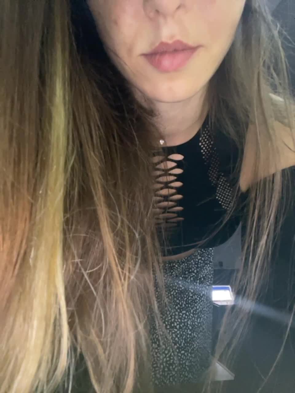 View or download file monikayyy on 2023-10-24 from bongacams