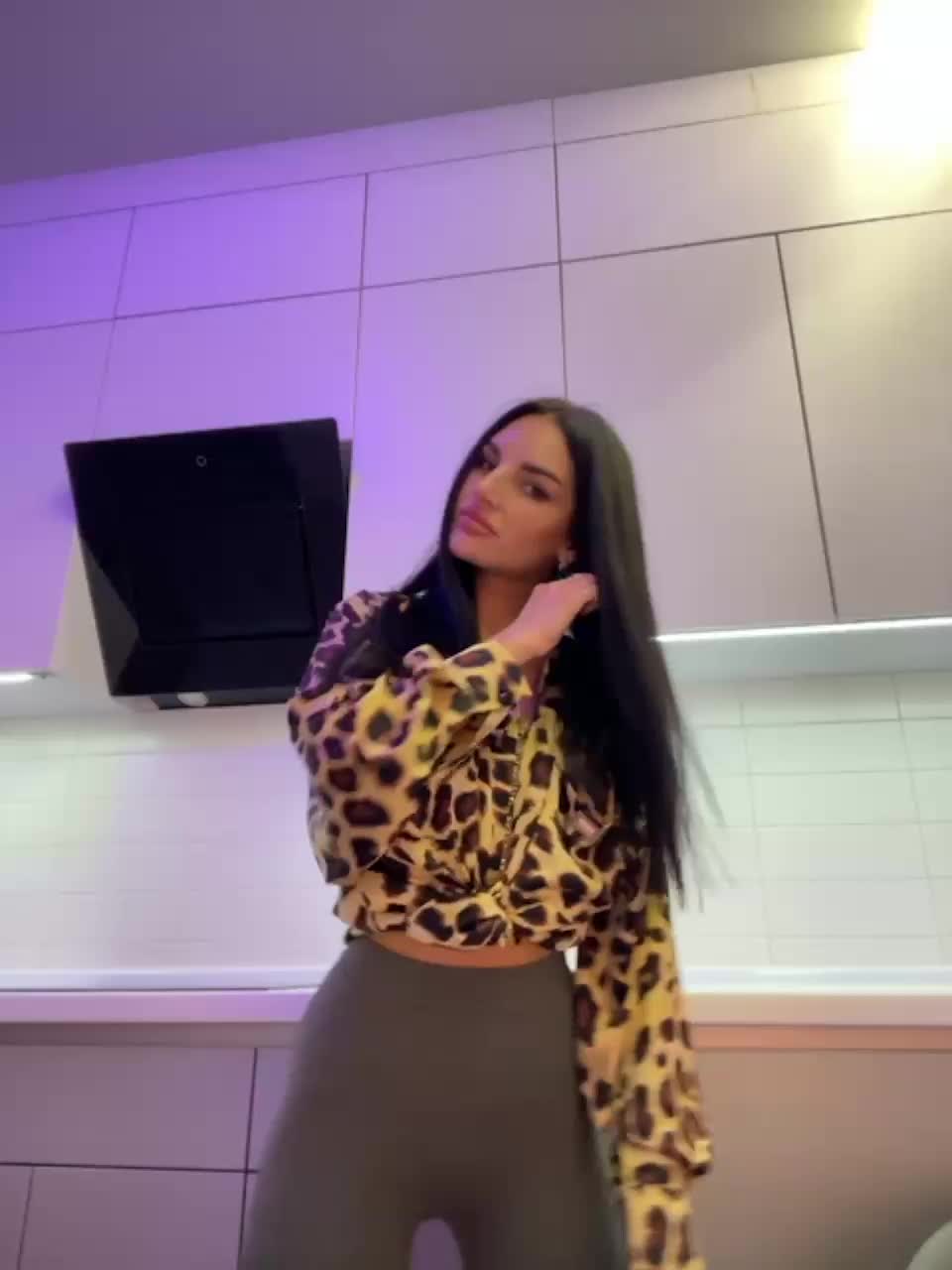 View or download file sweetkira25 on 2023-10-24 from bongacams