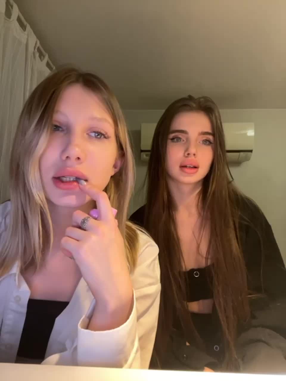 View or download file heartstealers on 2023-10-25 from bongacams