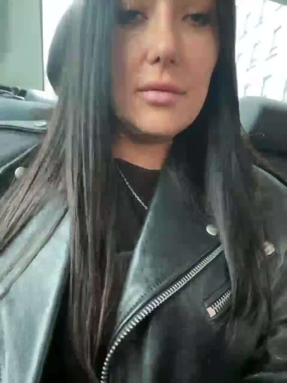 View or download file linahelen on 2023-10-25 from bongacams