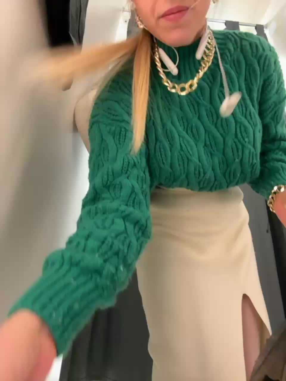 View or download file artistkari on 2023-10-26 from bongacams