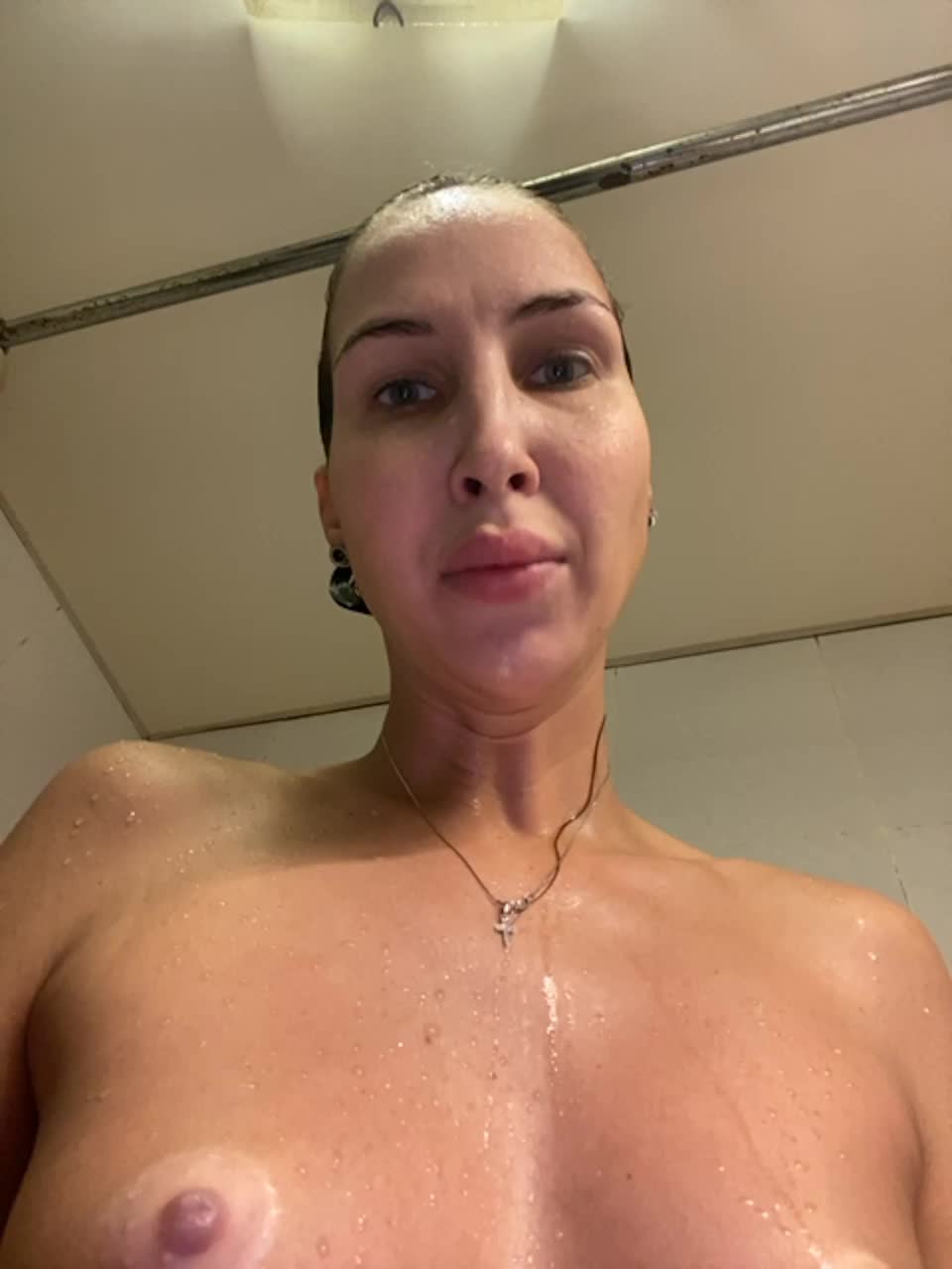 View or download file hothoneybabe on 2023-10-26 from bongacams