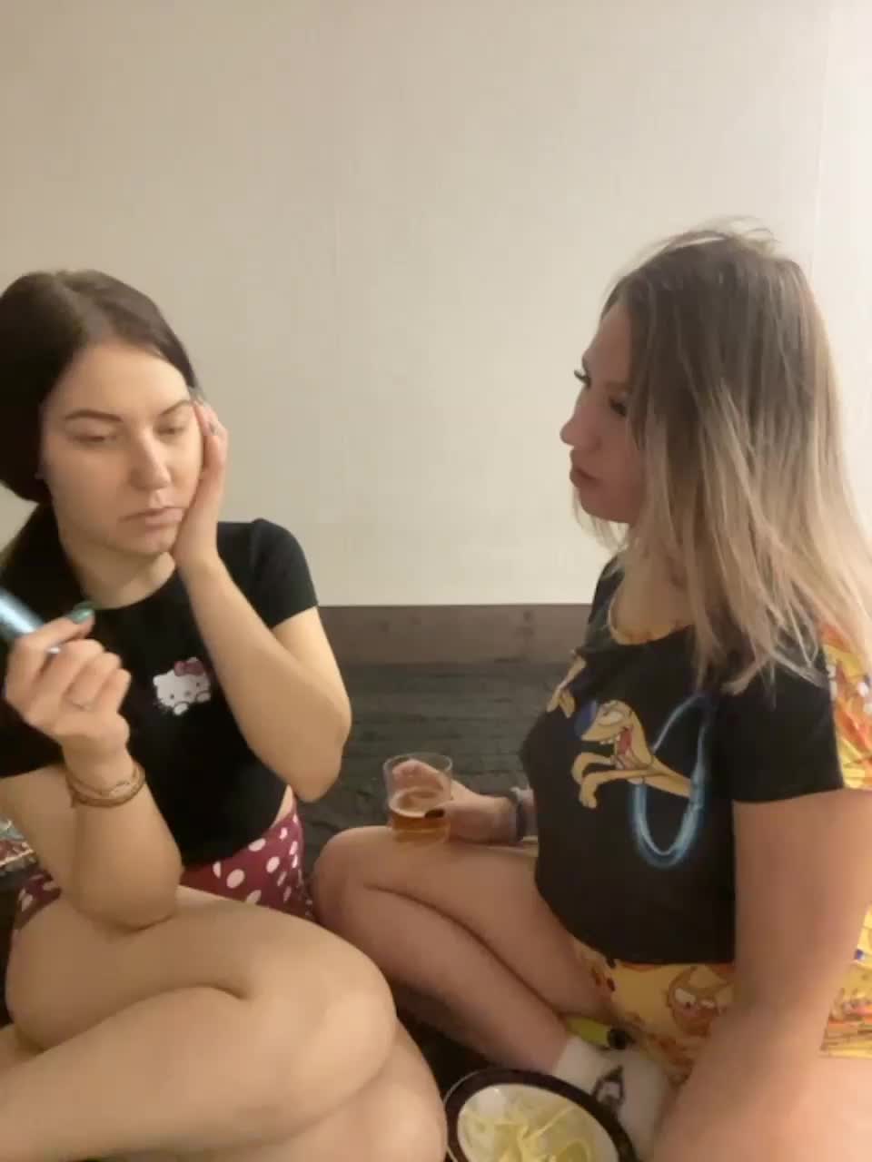 View or download file karolina7 on 2023-10-27 from bongacams