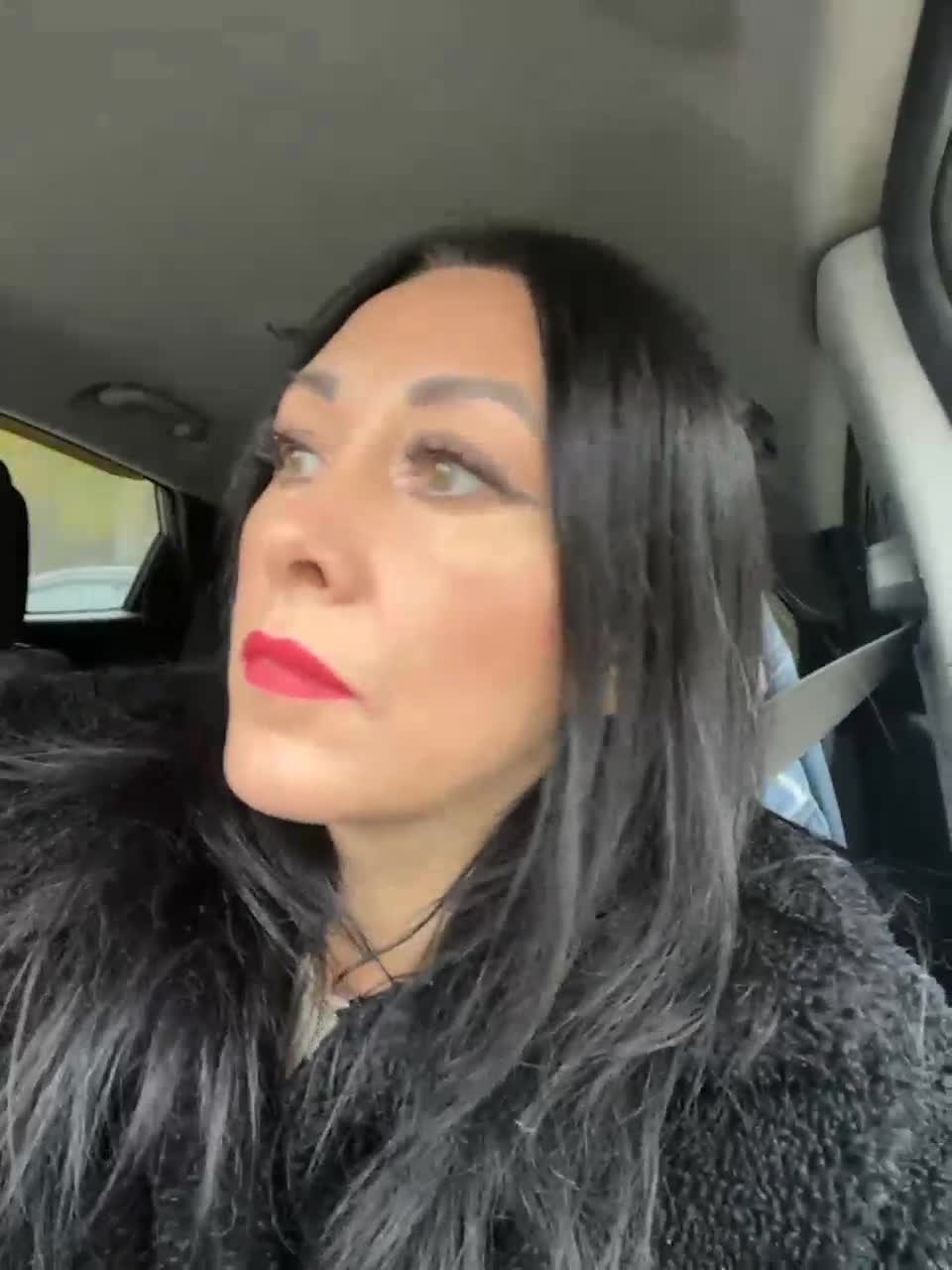 View or download file karolinamilf on 2023-10-27 from bongacams