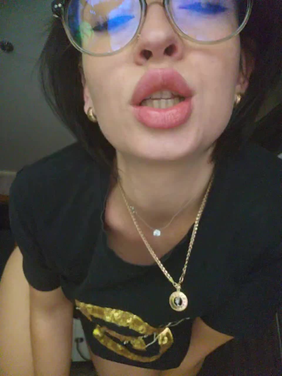 View or download file aureliyxxx on 2023-10-30 from bongacams