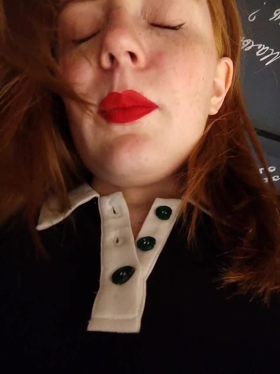 View or download file zlatalata on 2023-10-30 from bongacams