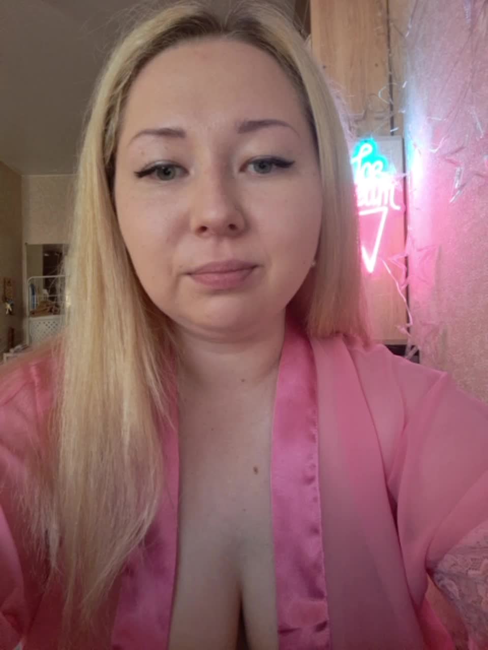 View or download file gloria_big_hot on 2023-10-31 from bongacams