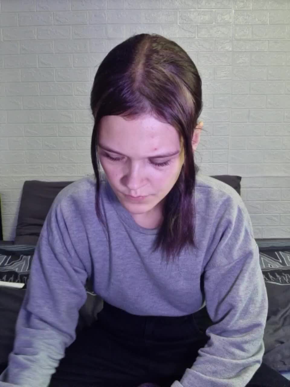 View or download file kiti_grey on 2023-10-31 from bongacams