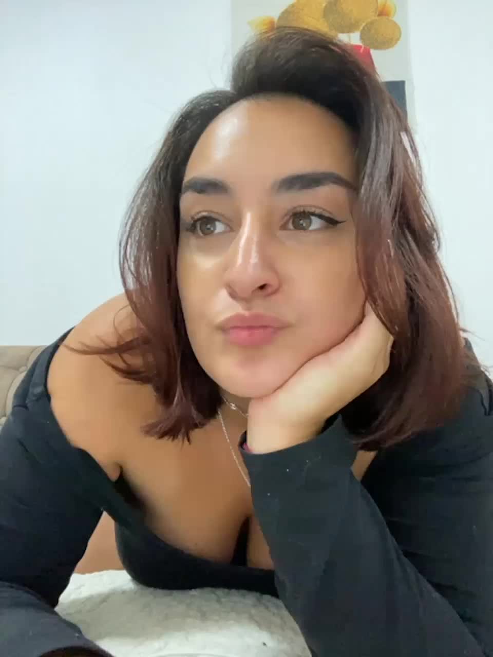 View or download file milalav on 2023-10-31 from bongacams