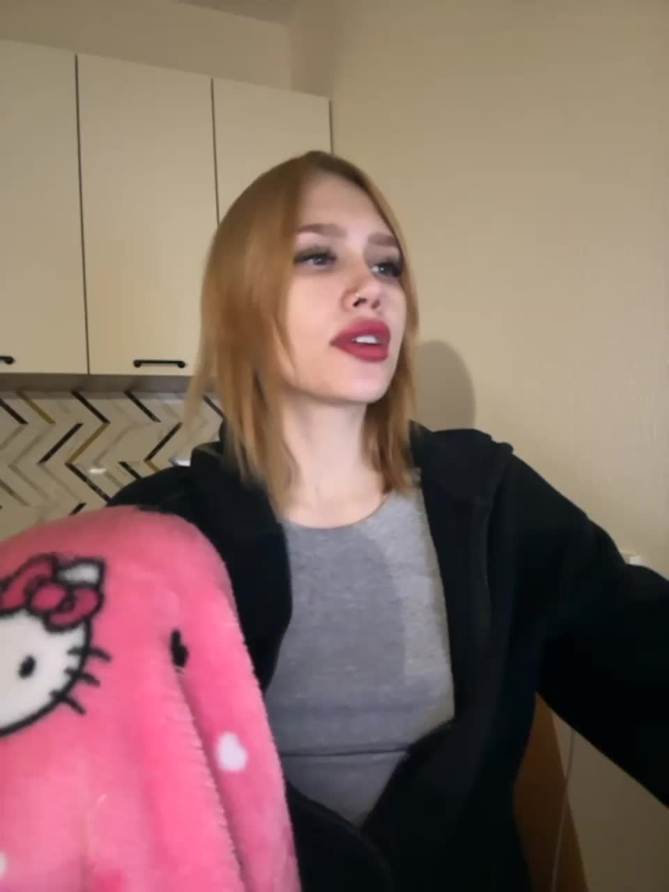 View or download file angelll3 on 2023-11-01 from bongacams