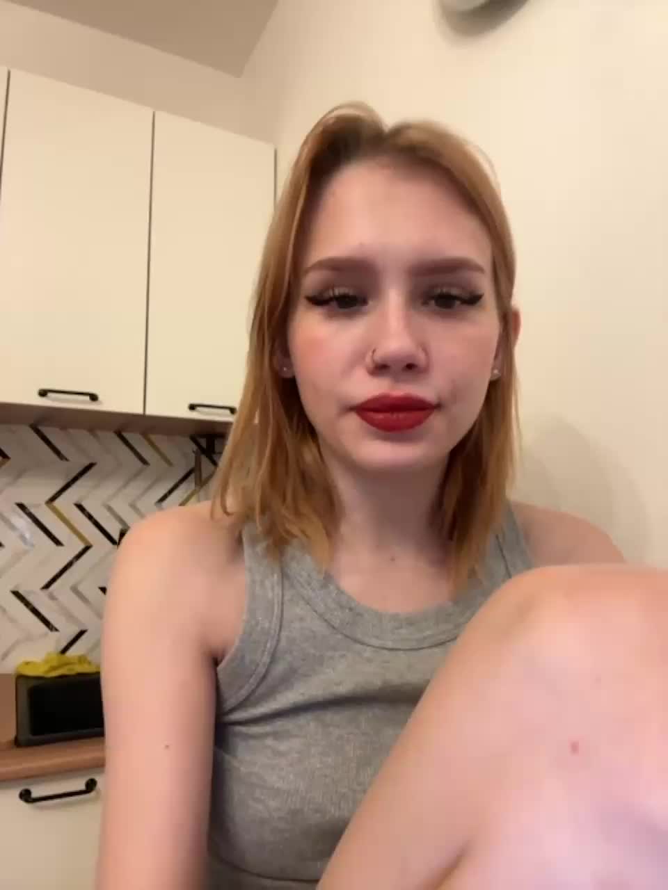 View or download file angelll3 on 2023-11-01 from bongacams