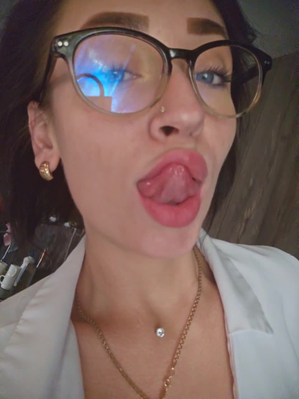 View or download file aureliyxxx on 2023-11-01 from bongacams