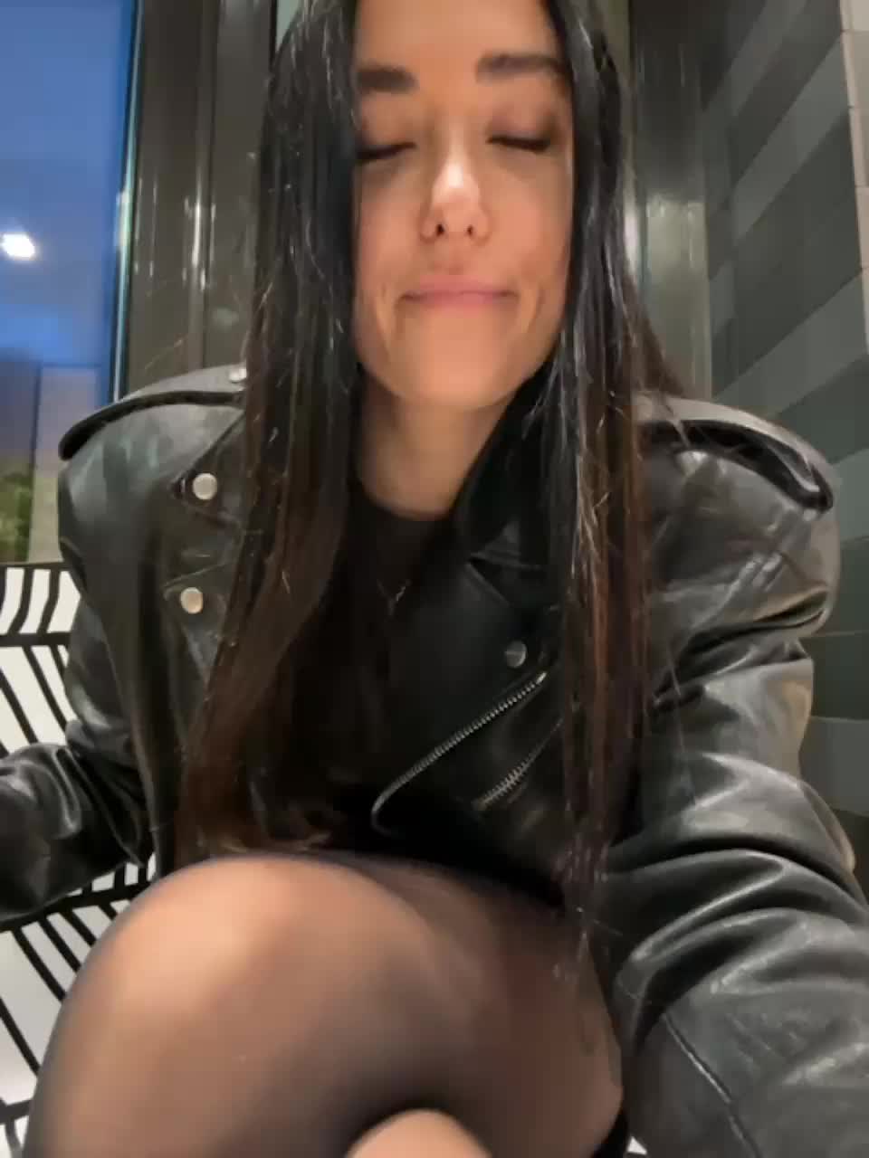 View or download file linahelen on 2023-11-01 from bongacams