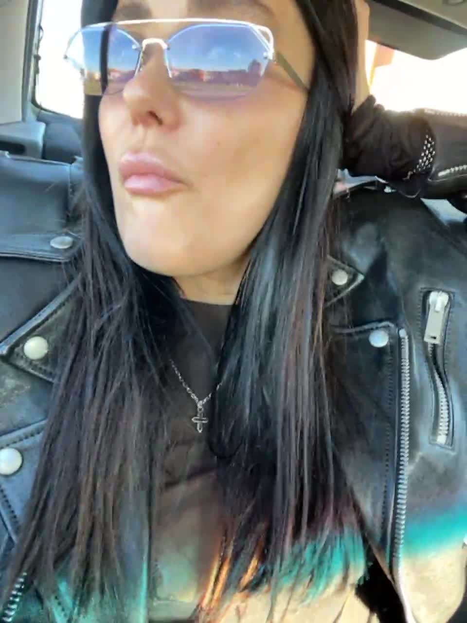 View or download file linahelen on 2023-11-02 from bongacams