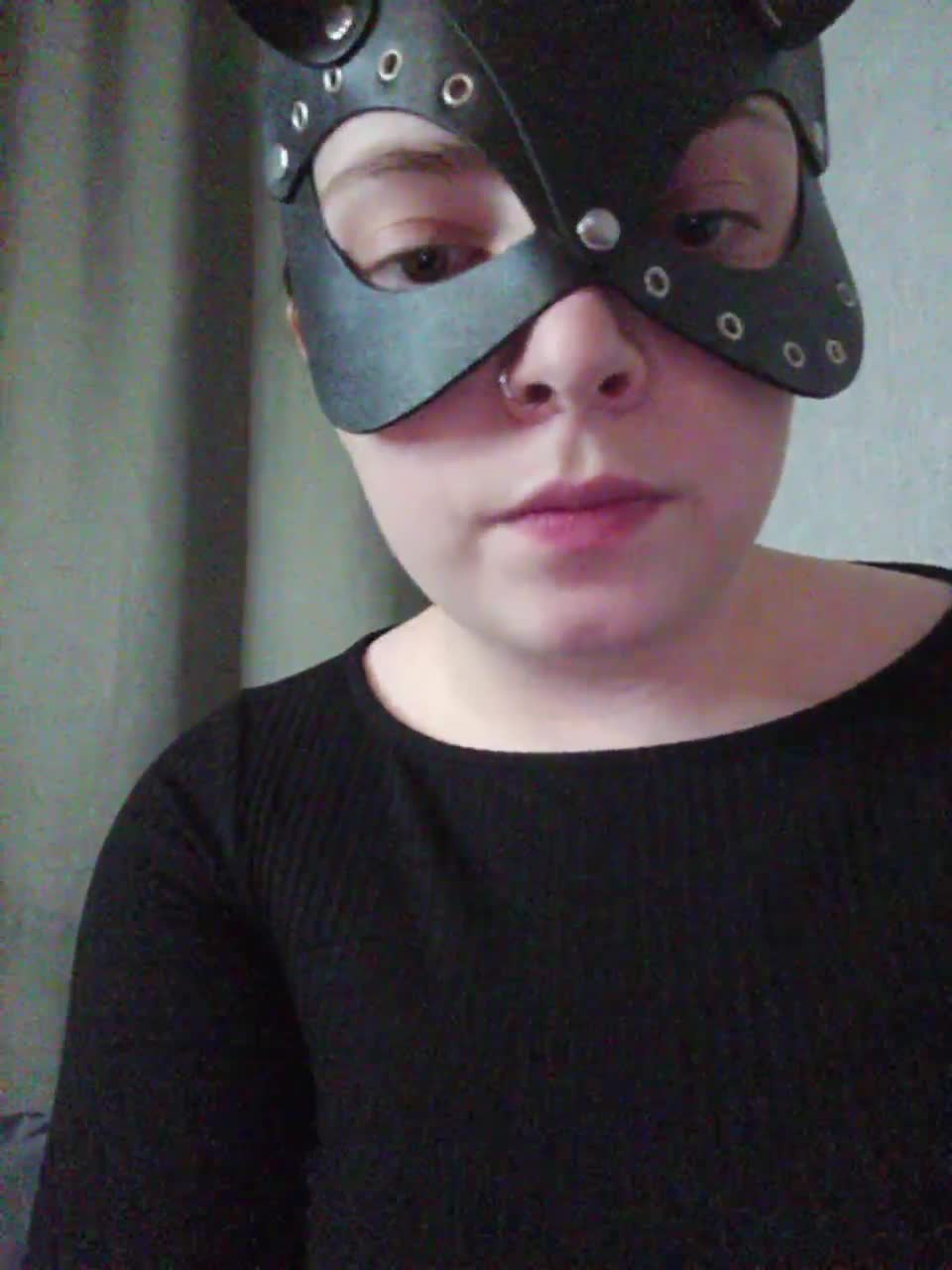 View or download file red_rooms on 2023-11-02 from bongacams