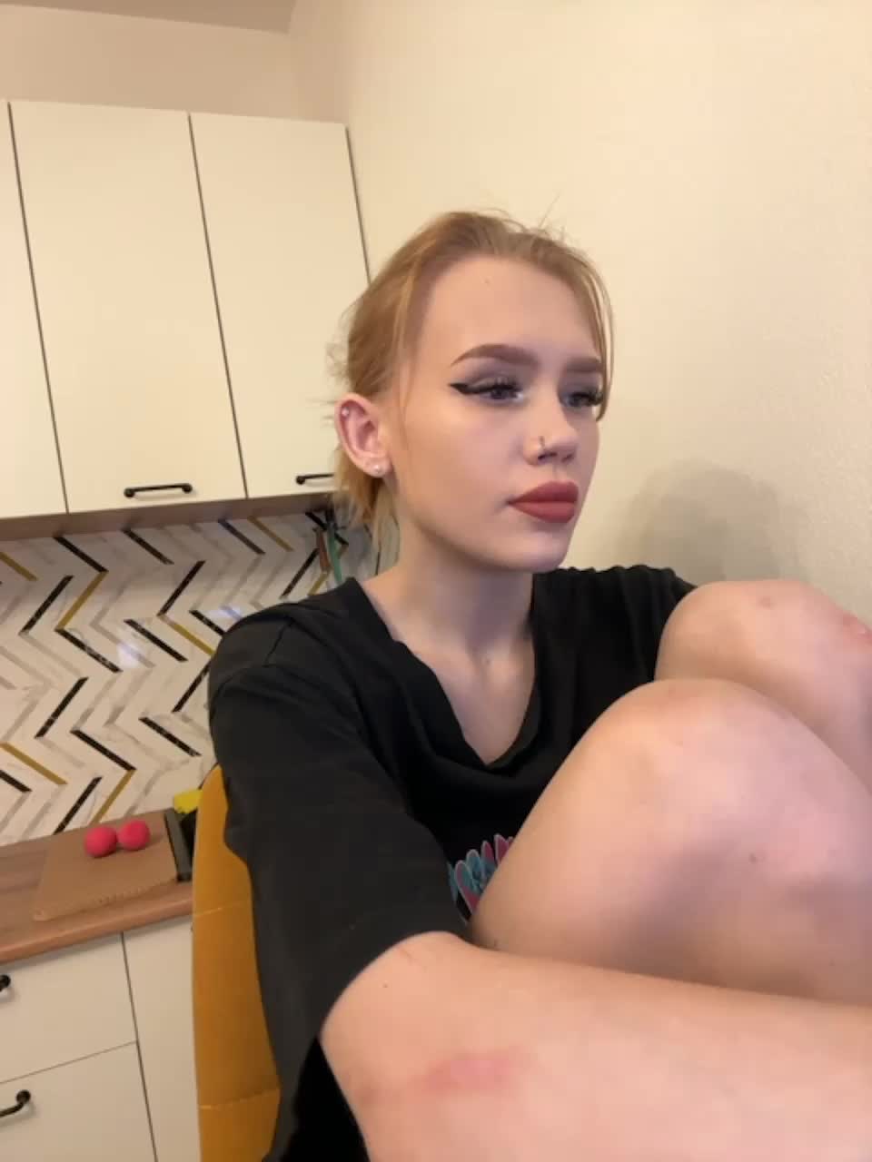 View or download file angelll3 on 2023-11-03 from bongacams