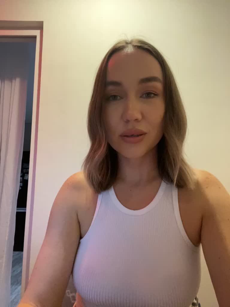 View or download file emili1_ on 2023-11-03 from bongacams