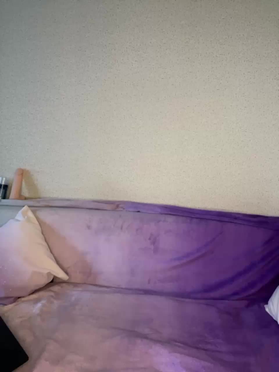 View or download file myr_kiss on 2023-11-03 from bongacams