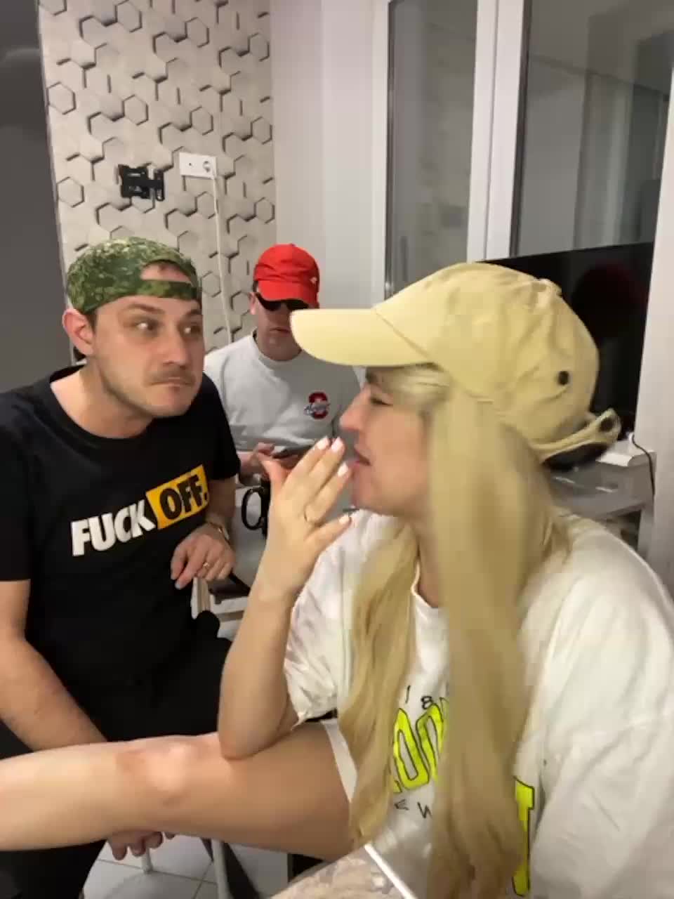 View or download file banana_peach on 2023-11-04 from bongacams