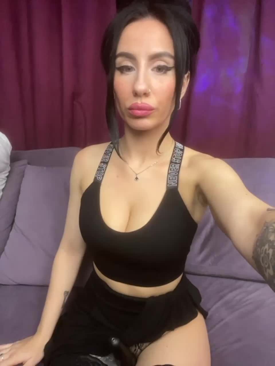 View or download file missjasmine07 on 2023-11-04 from bongacams