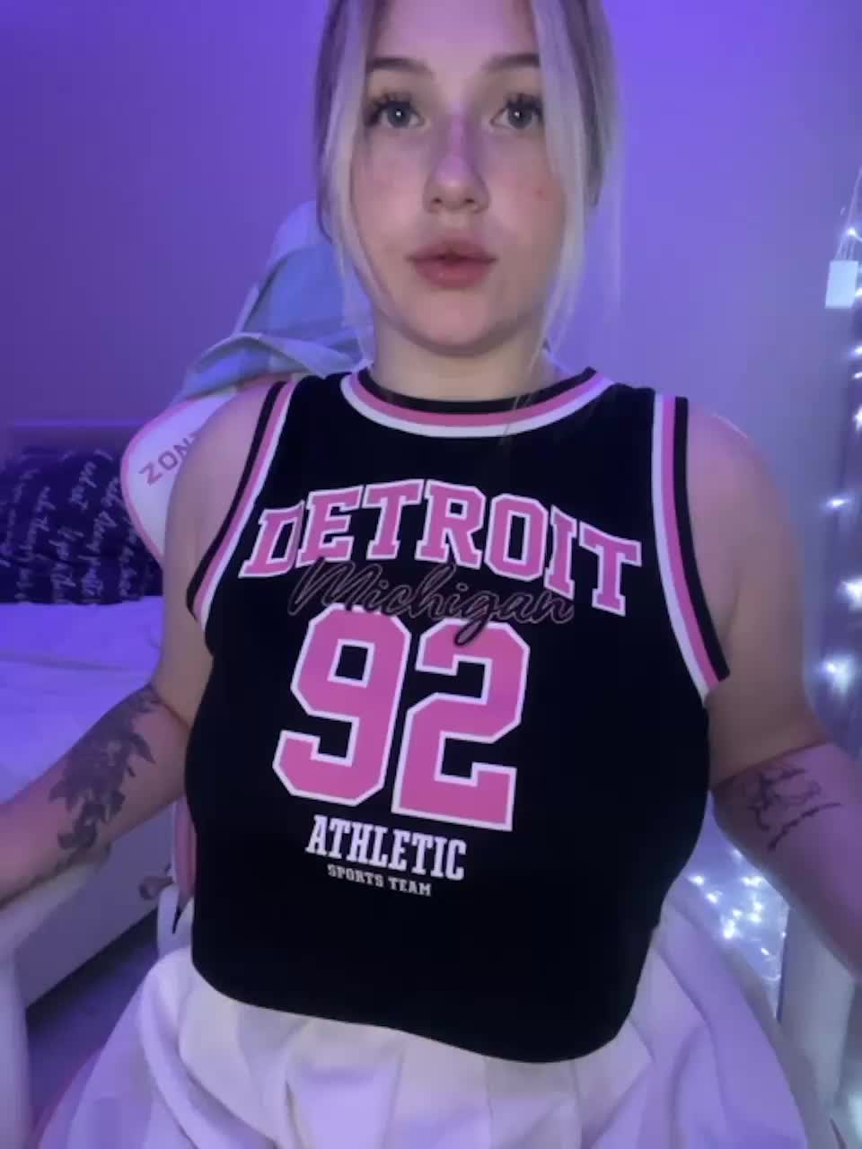 View or download file boredgirl on 2023-11-06 from bongacams