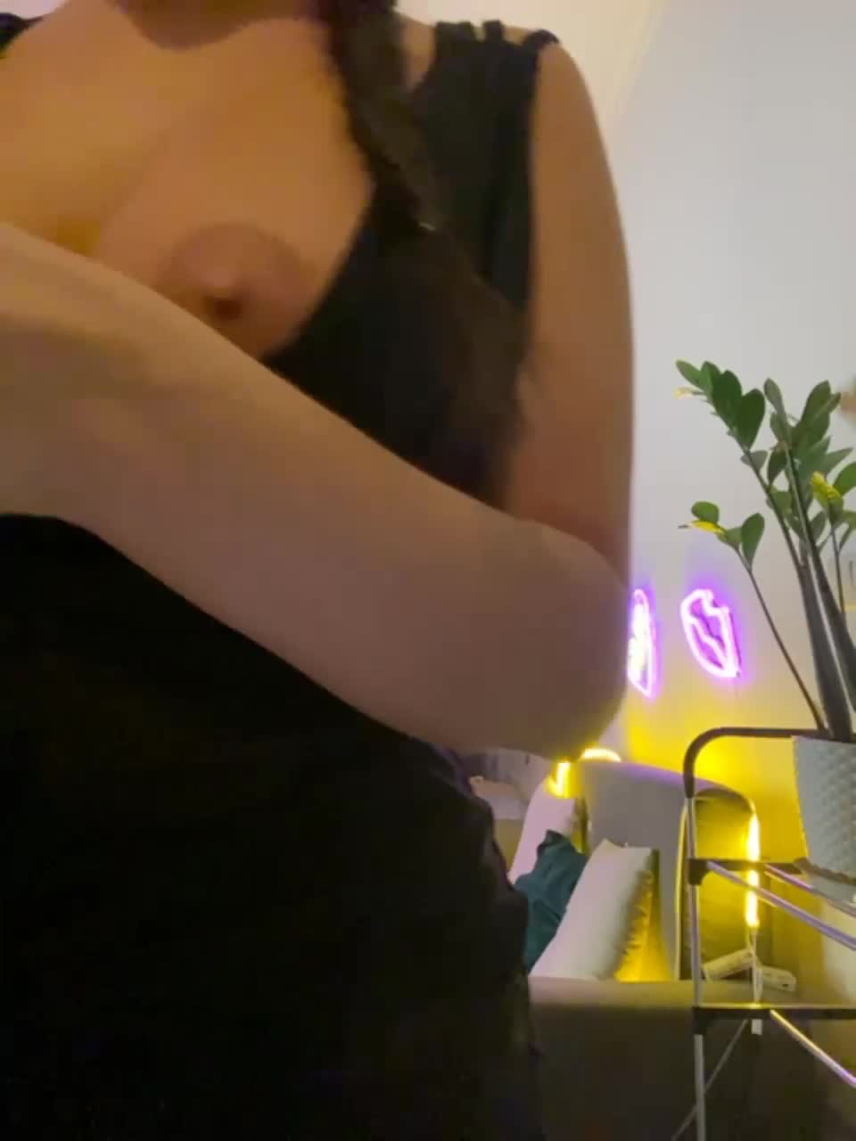 View or download file dianacharming on 2023-11-06 from bongacams