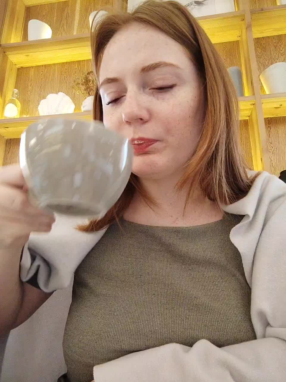 View or download file zlatalata on 2023-11-06 from bongacams