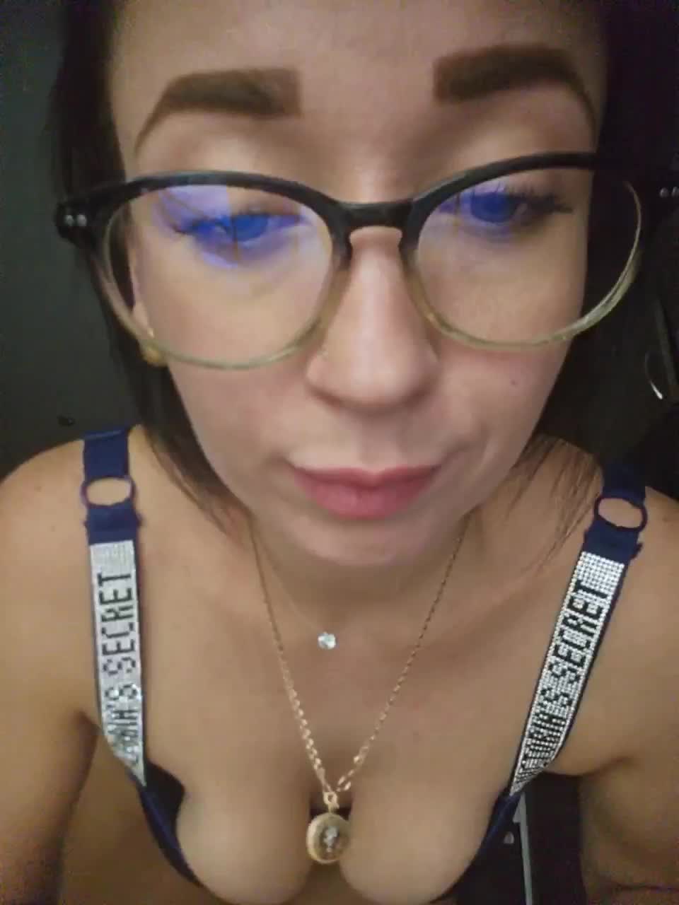 View or download file aureliyxxx on 2023-11-07 from bongacams