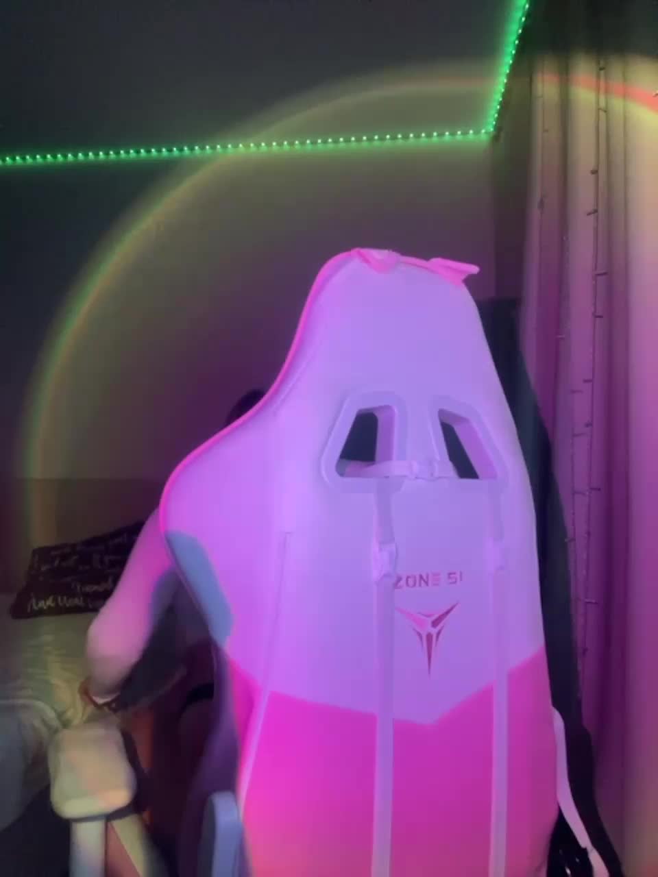 View or download file boredgirl on 2023-11-07 from bongacams