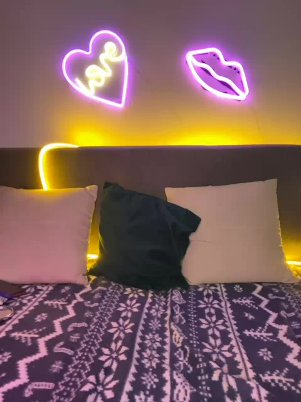 View or download file dianacharming on 2023-11-07 from bongacams