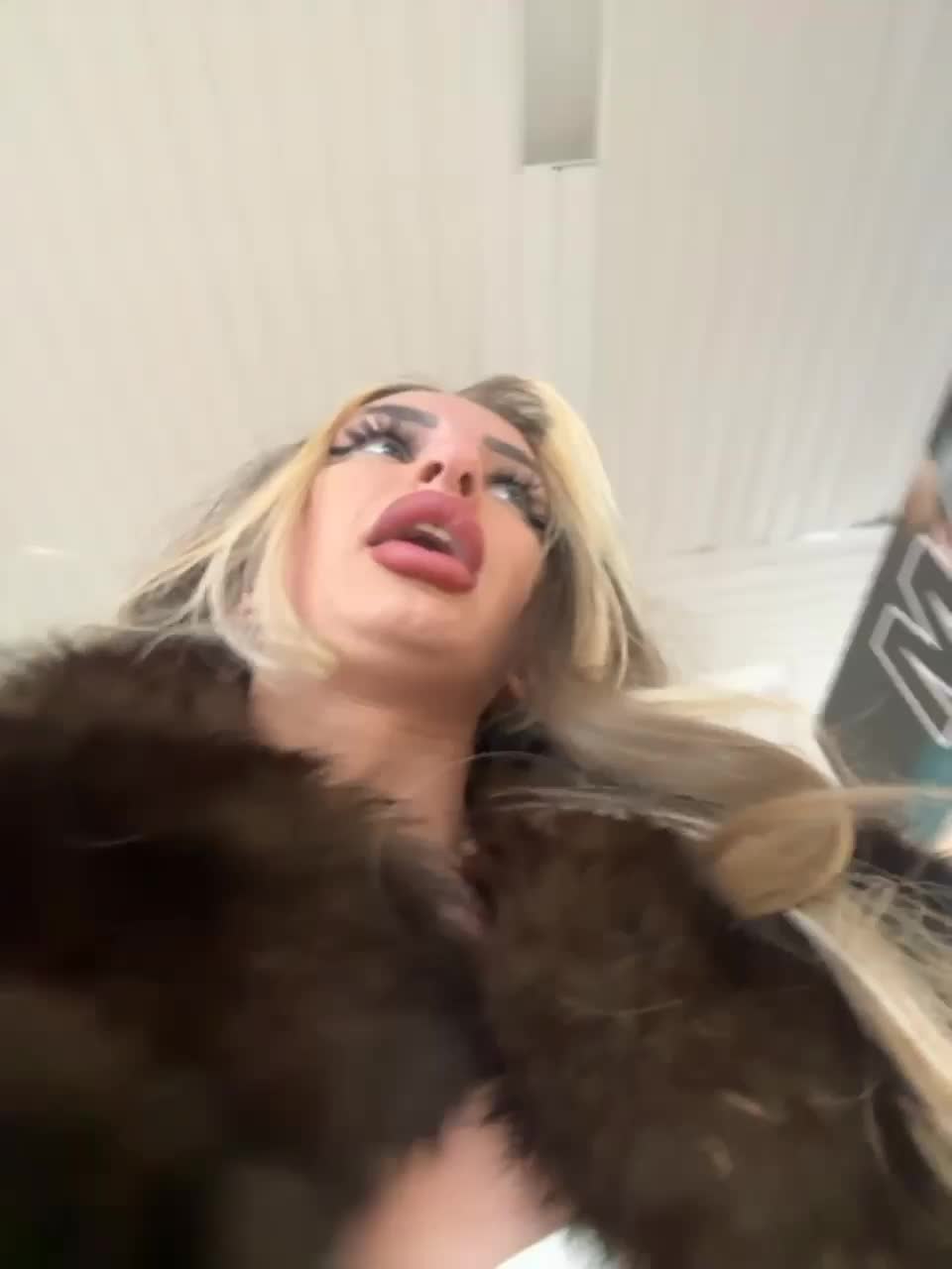 View or download file goldpussy69 on 2023-11-07 from bongacams