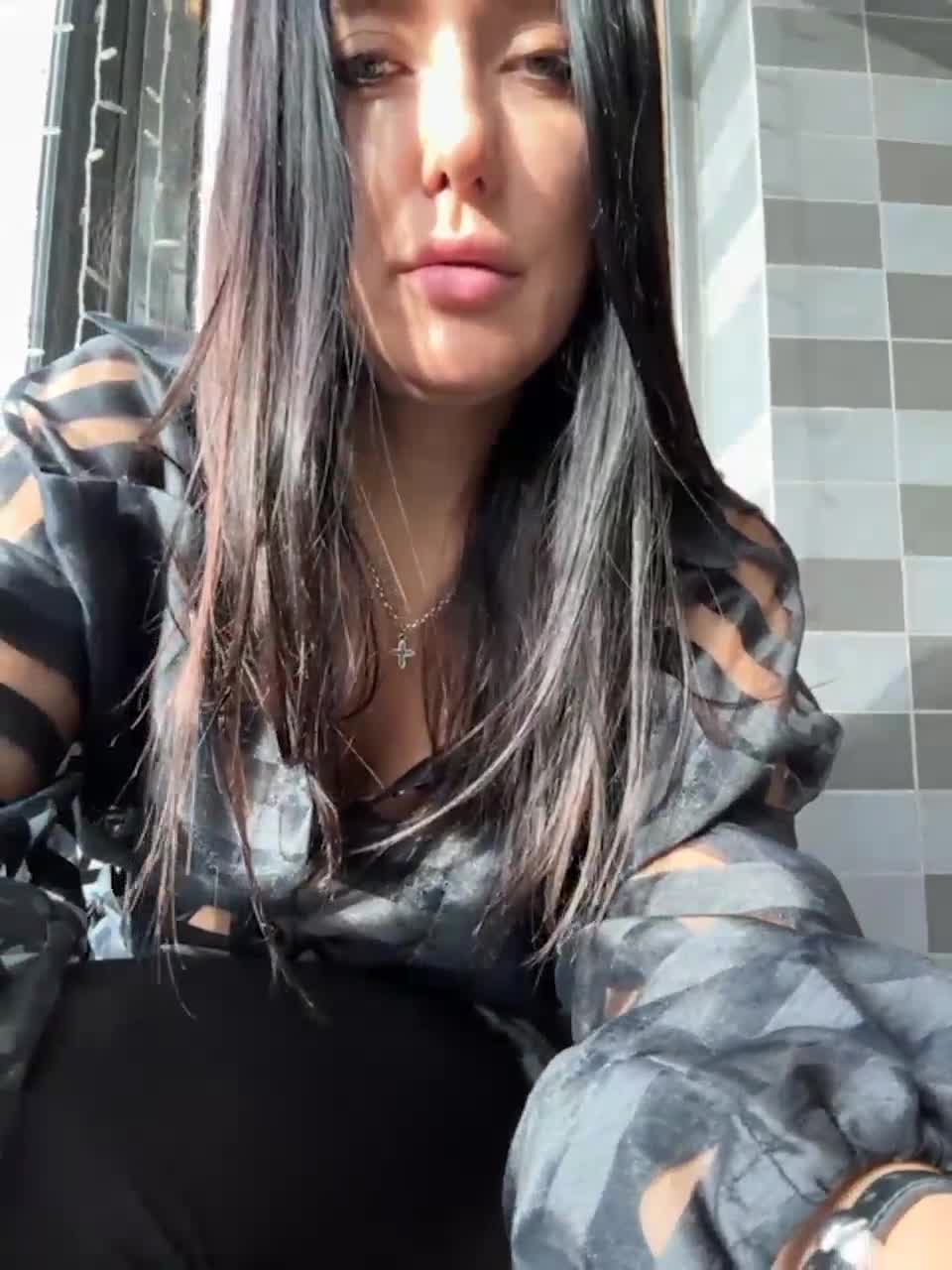 View or download file linahelen on 2023-11-07 from bongacams