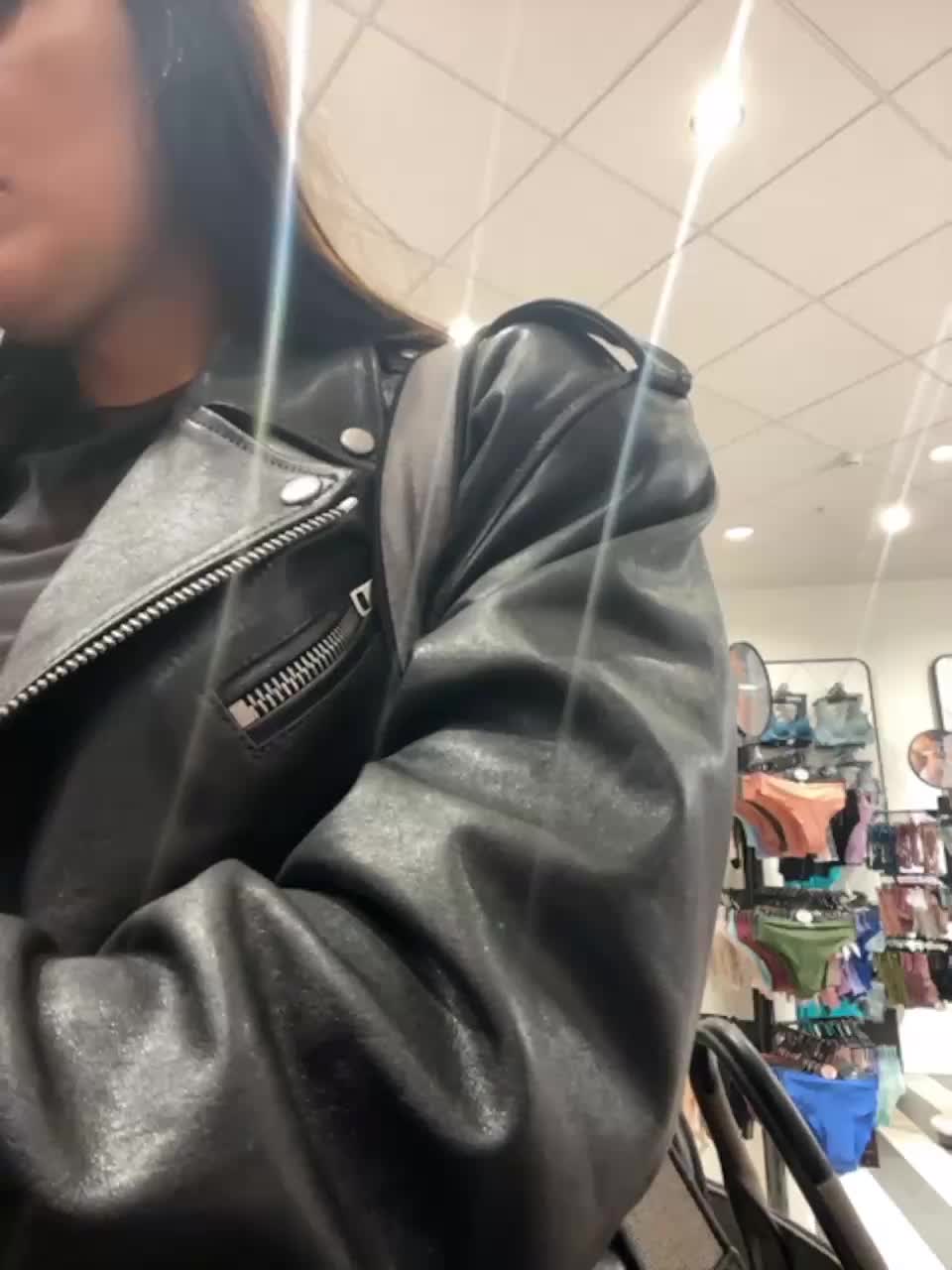 View or download file linahelen on 2023-11-07 from bongacams