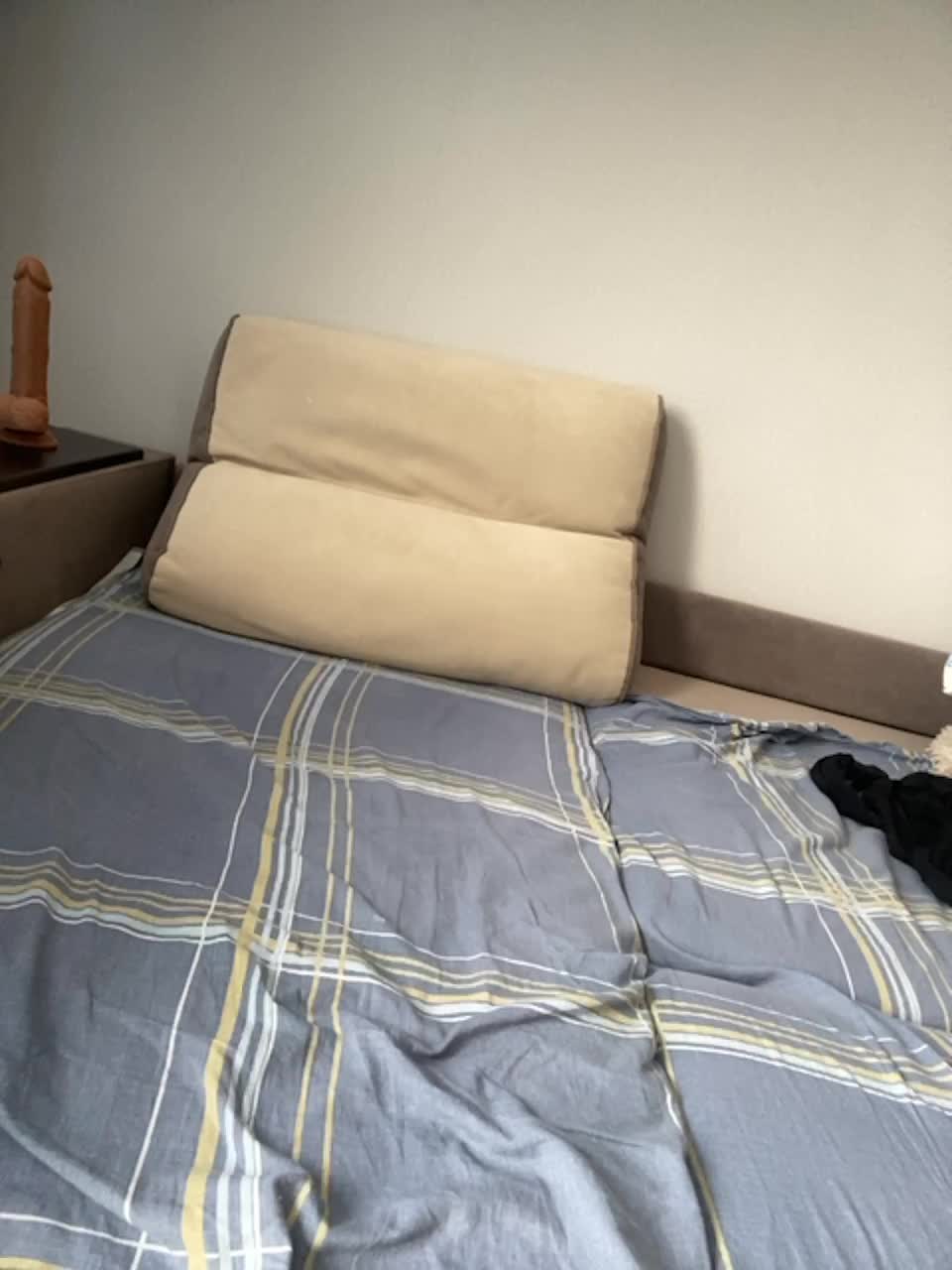 View or download file milaa1998 on 2023-11-07 from bongacams