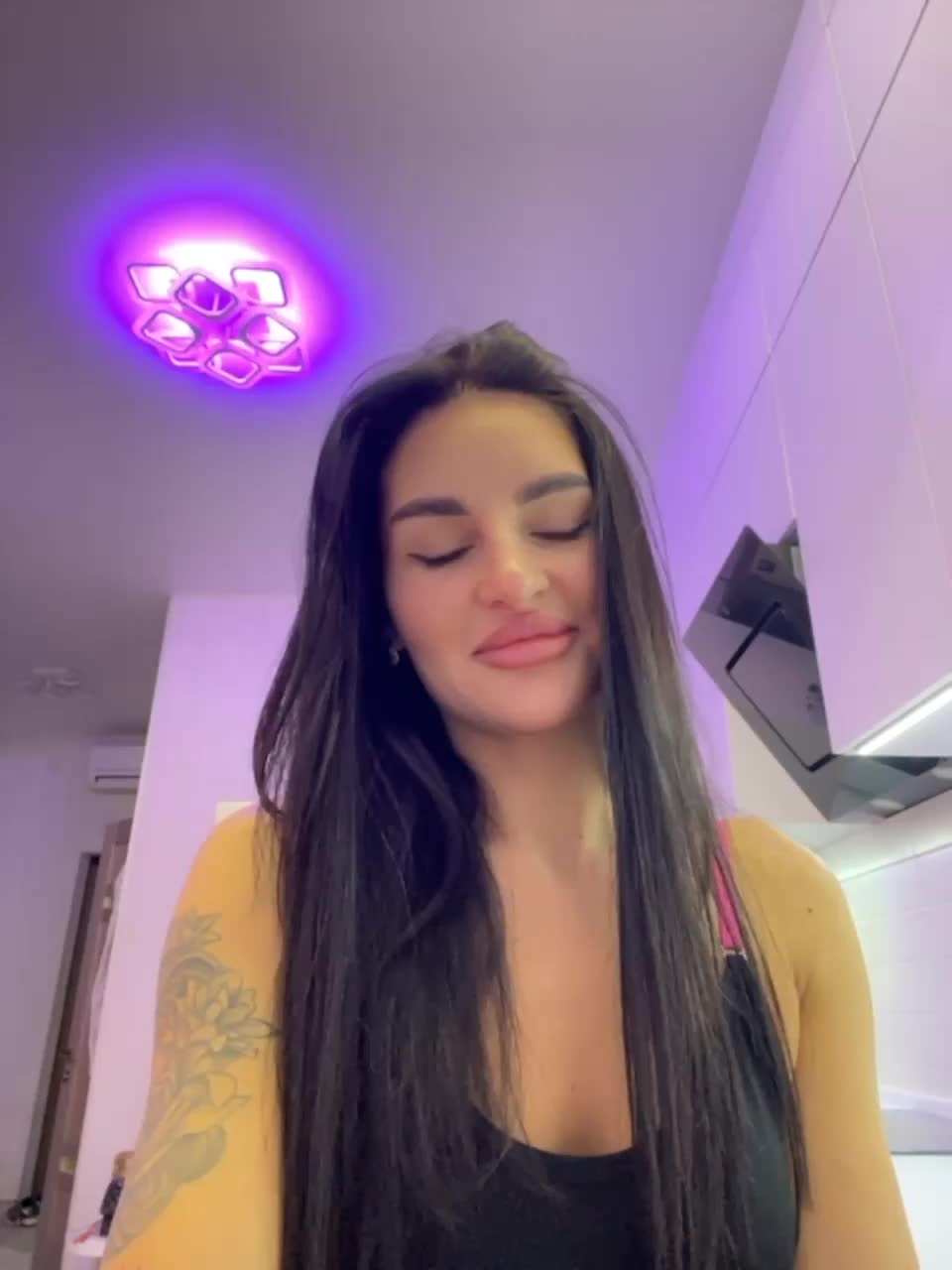 View or download file sweetkira25 on 2023-11-07 from bongacams