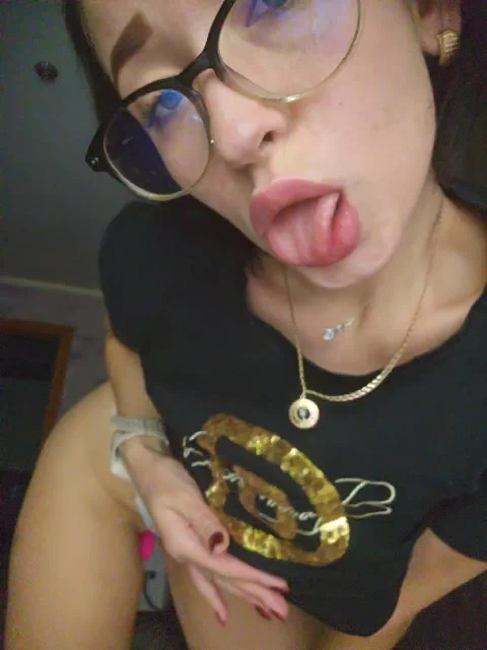 View or download file aureliyxxx on 2023-11-09 from bongacams