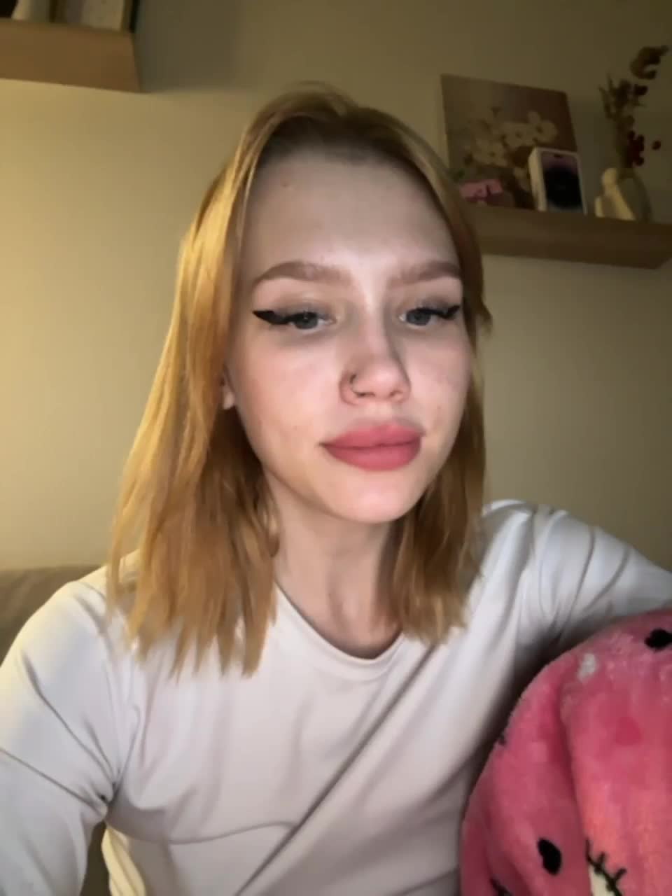 View or download file angelll3 on 2023-11-10 from bongacams